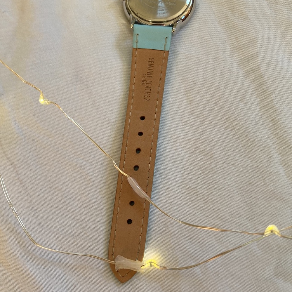 ❄️FROZEN Elsa Watch❄️ - Picture 10 of 10